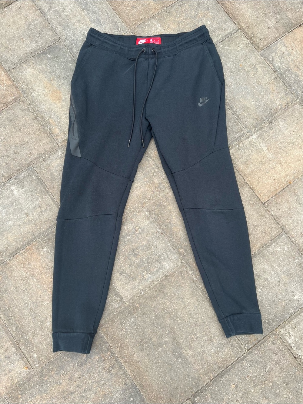Nike Tech Fleece slim-fit jogger pants Medium